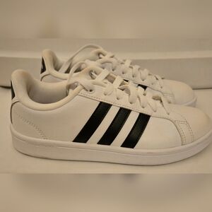 Adidas White and Black Sneakers, Good Condition, Size 6.5, Womens